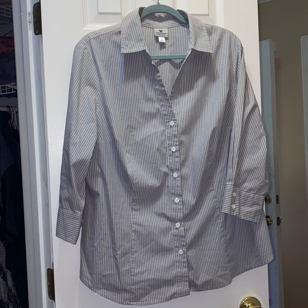 Worthington woman stretch button down